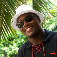 Victor MOUTBEKA - Organisateur du salon vintage haute-loire et brocante 43 Production Directe